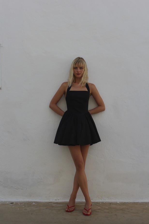 CAPRİ SİYAH ELBİSE
